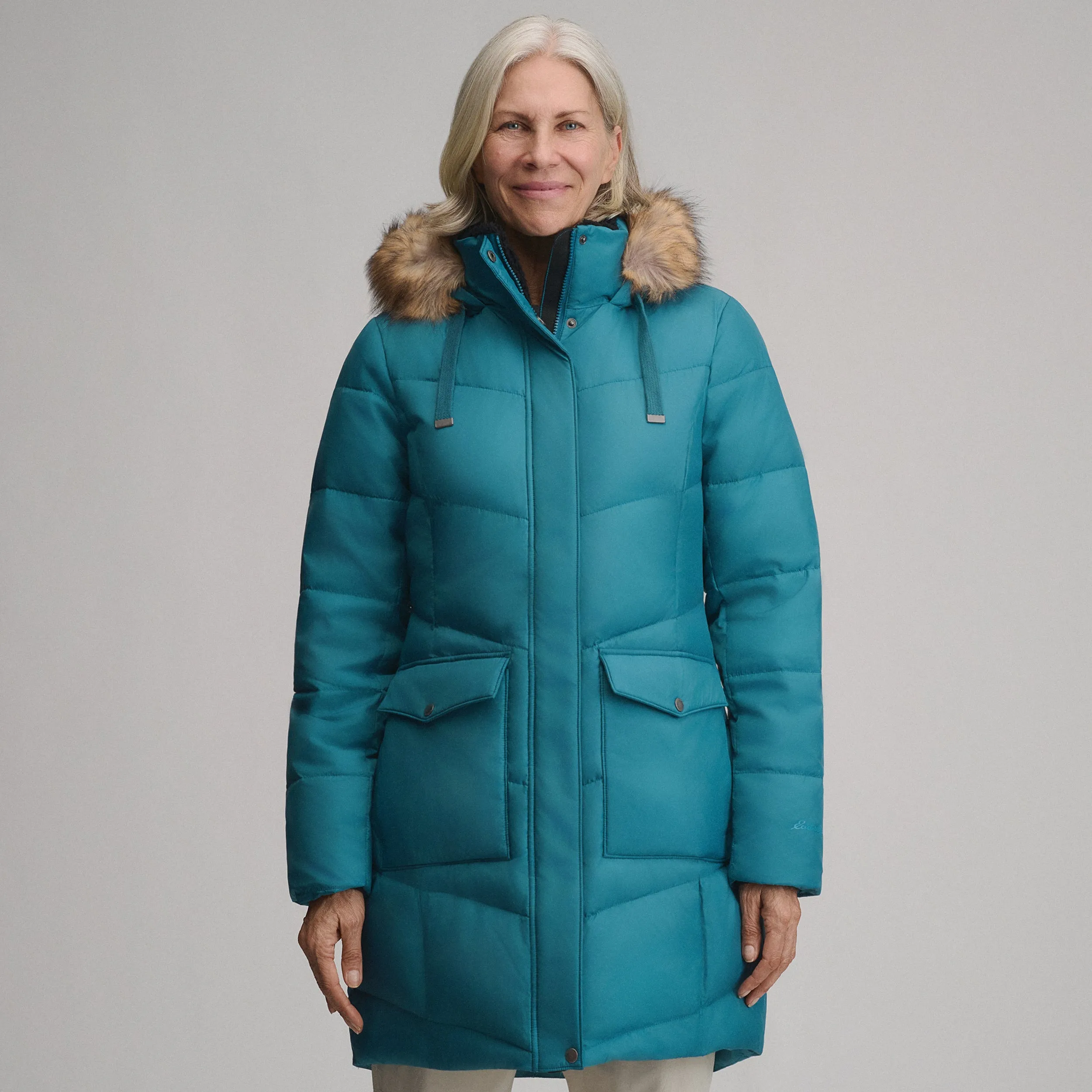 Women's Lodge Cascadian Down Parka warna meridian blue koleksi Joy368