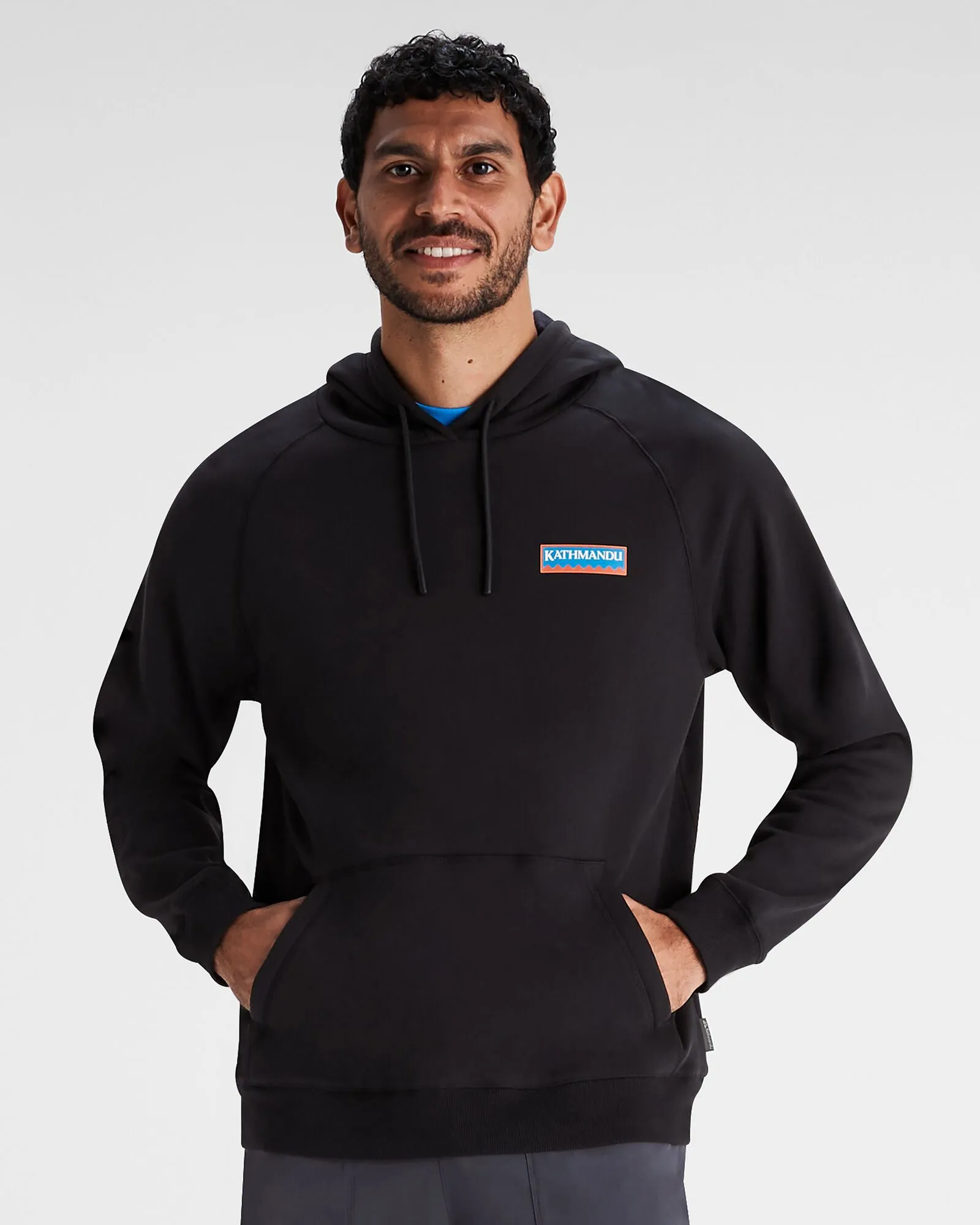 Panduan memilih hoodie pria yang nyaman dan hangat untuk cuaca dingin
